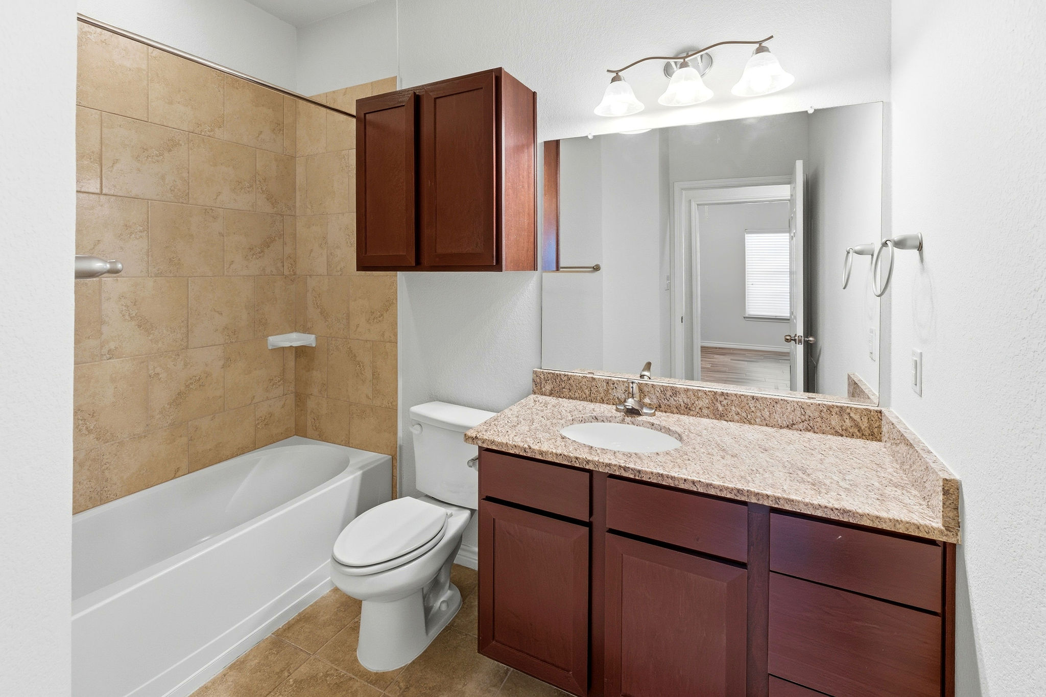 2 Bedroom 2 Bathroom Apartment - Image 8