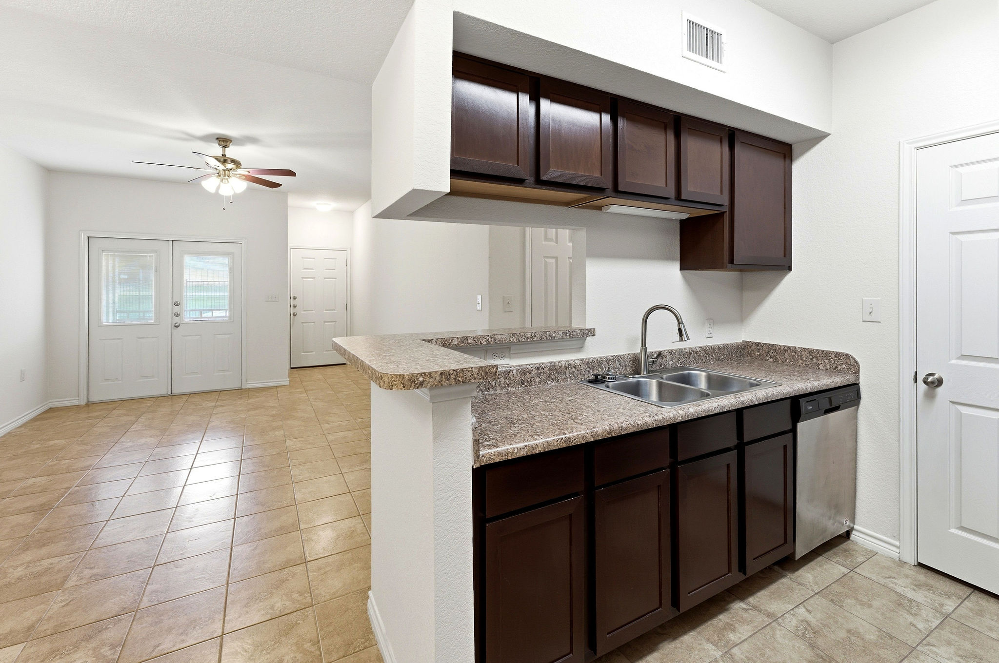 2 Bedroom 2 Bathroom Apartment