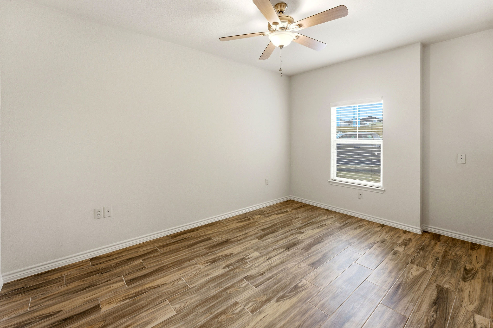 2 Bedroom 2 Bathroom Apartment - Image 6