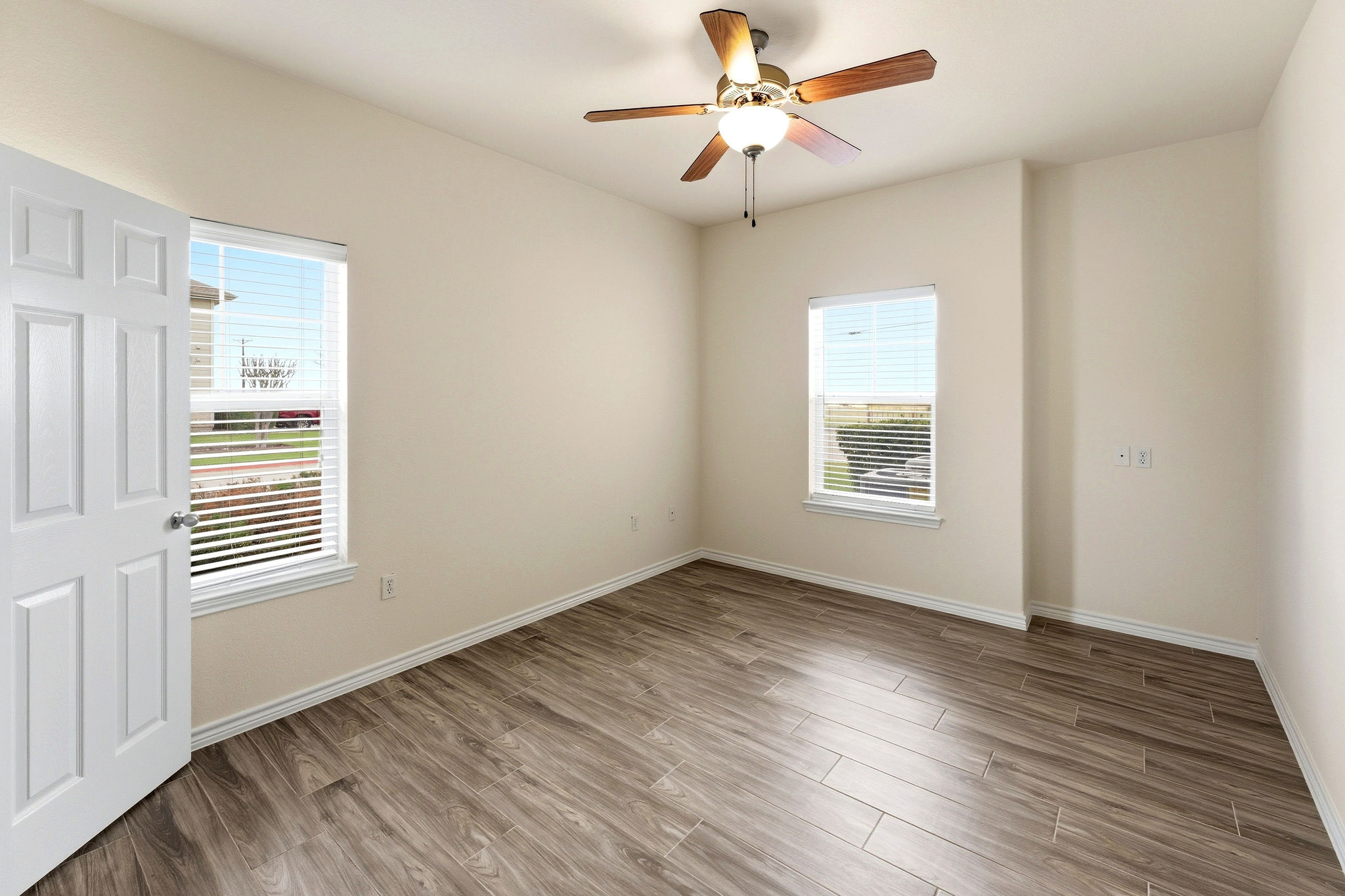 1 Bedroom Apartment - Image 7