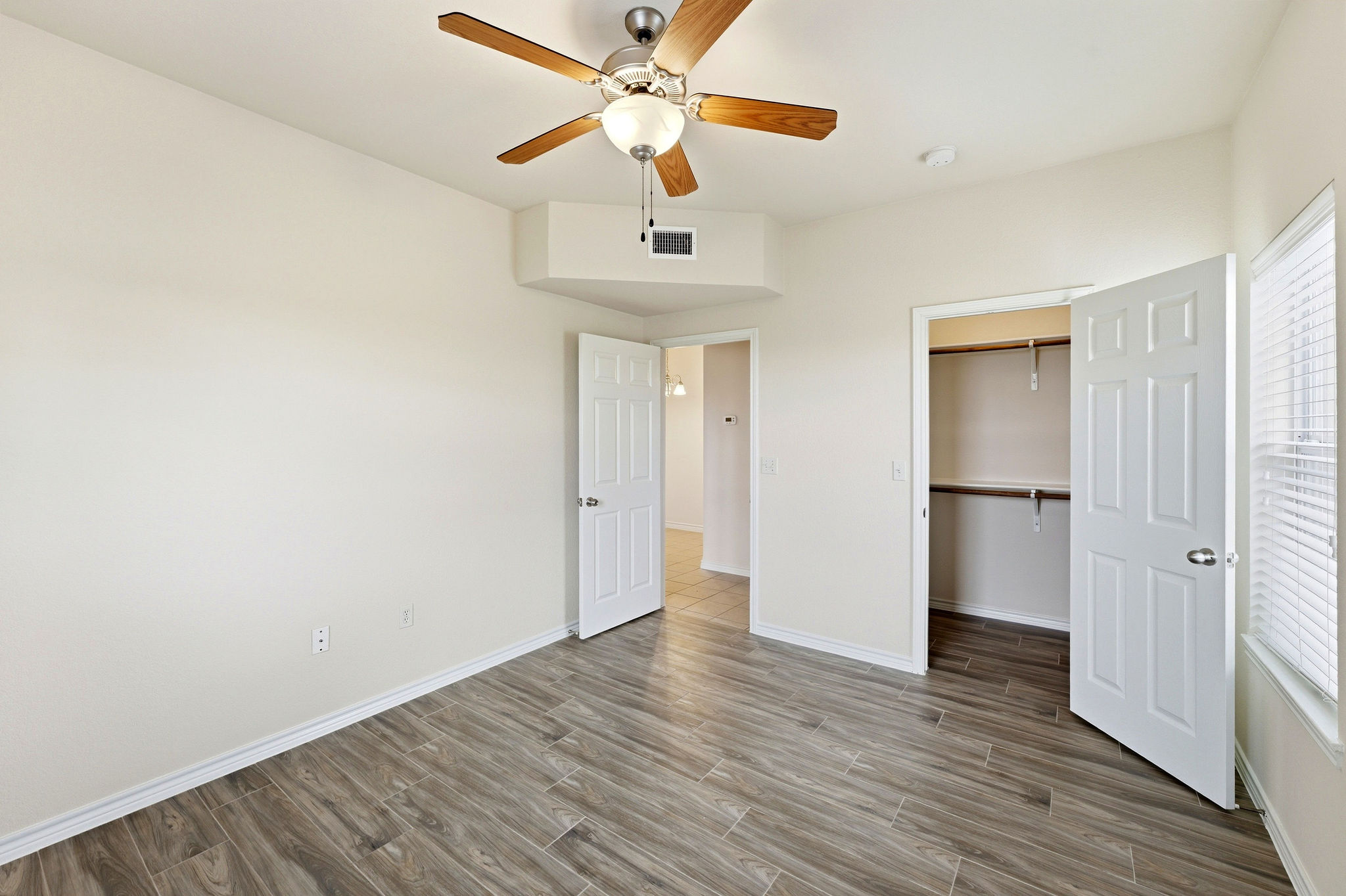 1 Bedroom Apartment - Image 6