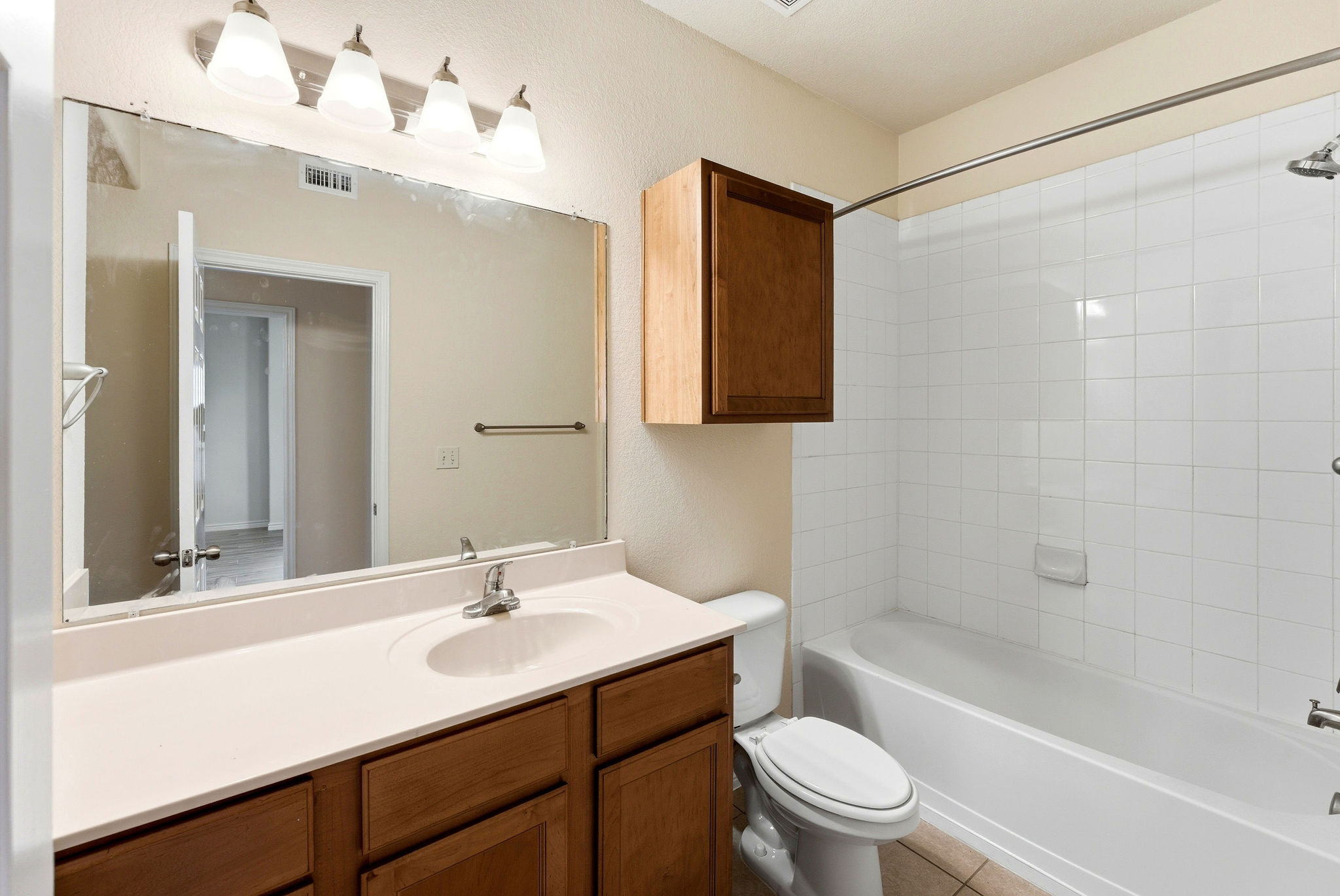 1 Bedroom Apartment - Image 4