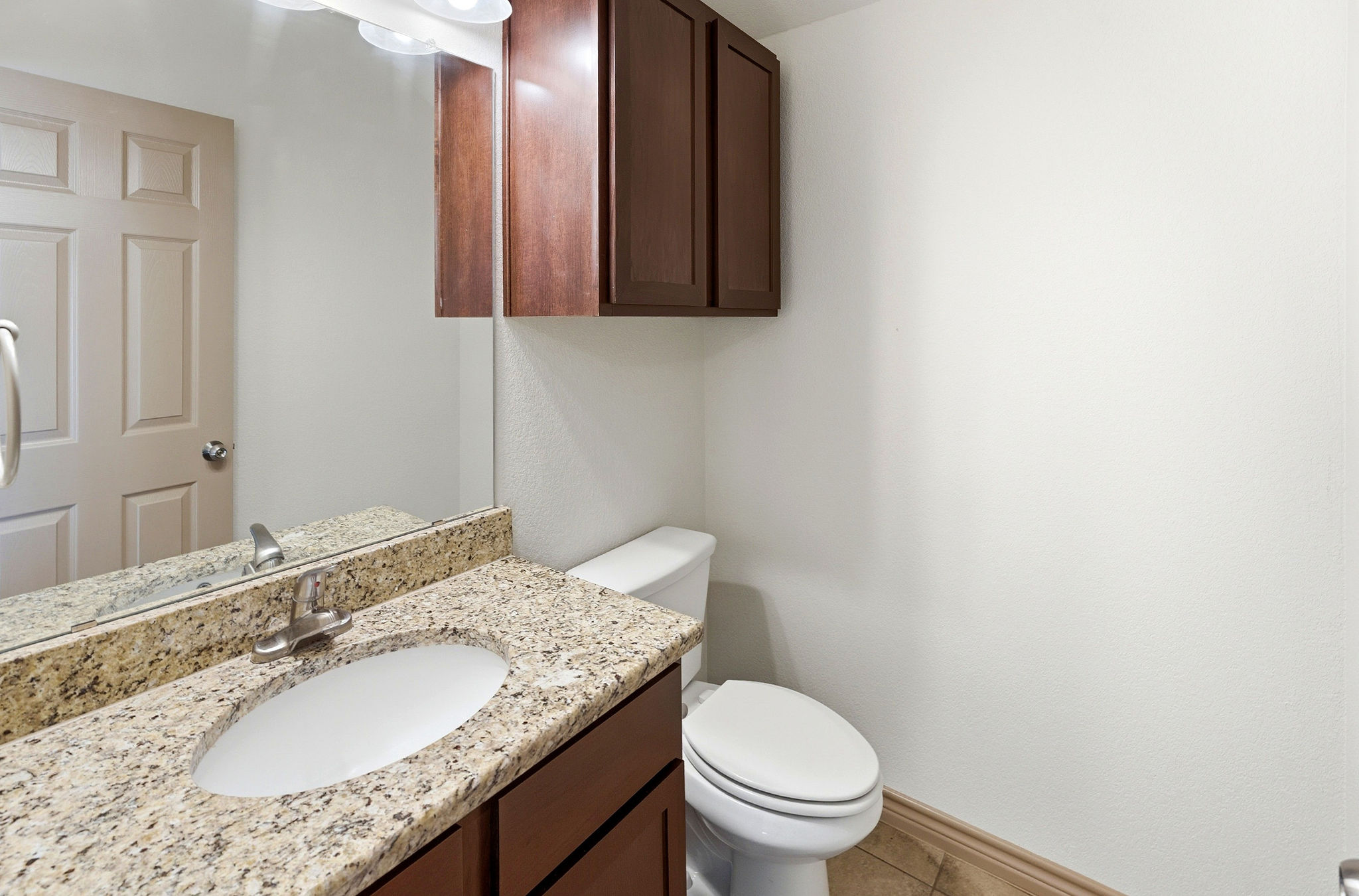 3 Bedroom Townhome with Large Media Room - Image 15