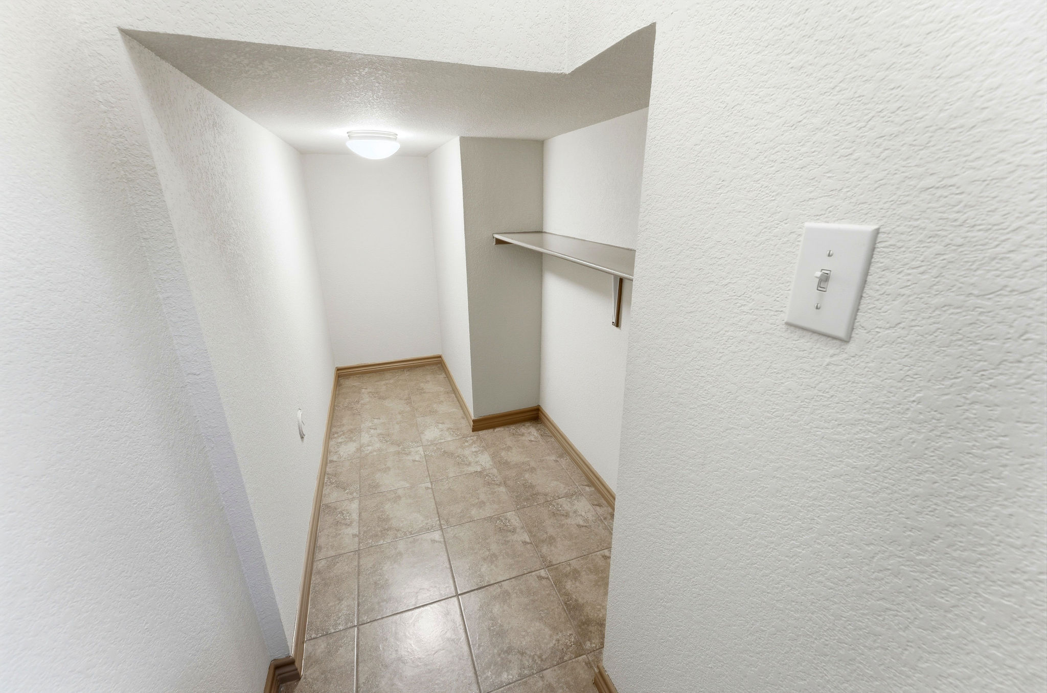 3 Bedroom Townhome with Large Media Room - Image 17