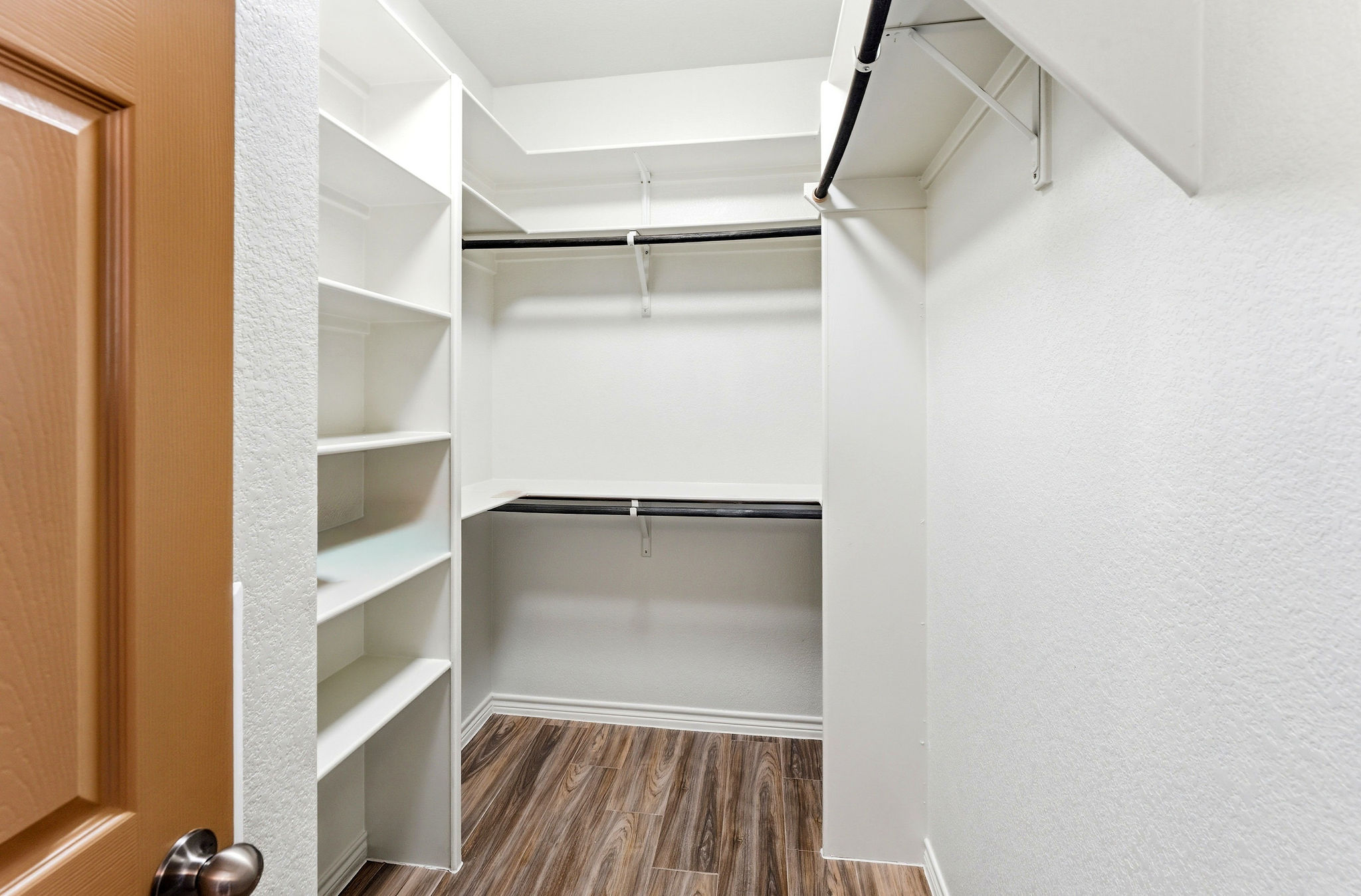 3 Bedroom Townhome with Large Media Room - Image 12